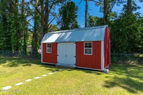 406 Richlands Loop Road Richlands NC 28574