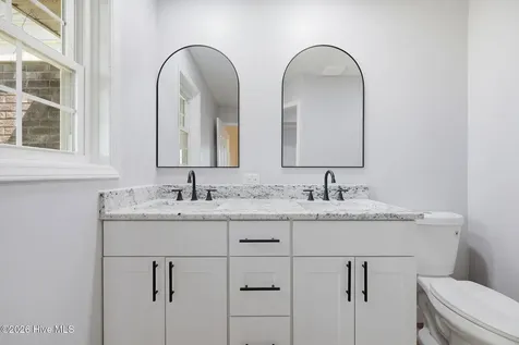 2013 Holland Road Greenville NC 27834