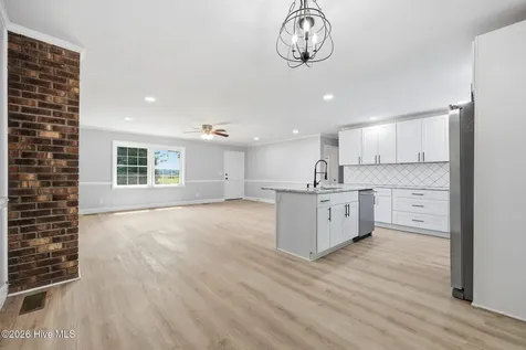 2013 Holland Road Greenville NC 27834
