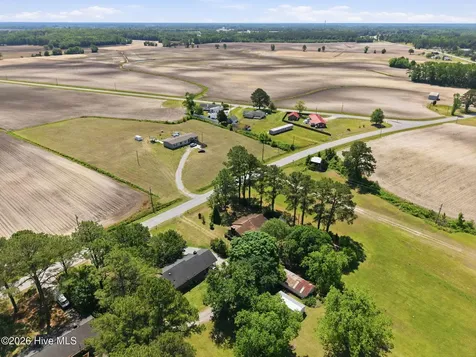 2013 Holland Road Greenville NC 27834