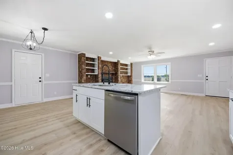 2013 Holland Road Greenville NC 27834