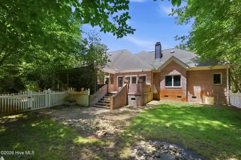 103 Rappahannock Drive Chocowinity NC 27817