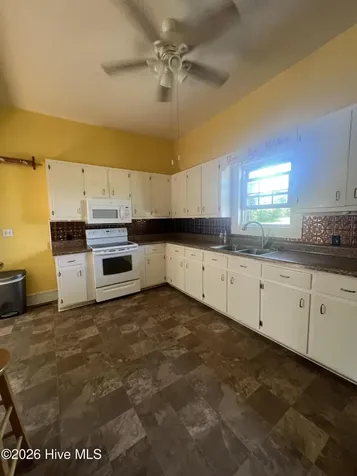 183 Nc 124 West Macclesfield NC 27852