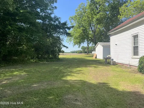 183 Nc 124 West Macclesfield NC 27852