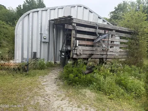 678 Hunters Creek Road Maysville NC 28555