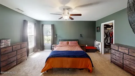 211 Buckeye Court N Jacksonville NC 28540