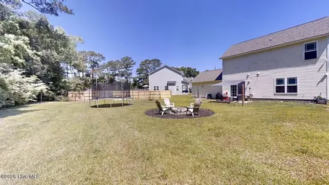 211 Buckeye Court N Jacksonville NC 28540