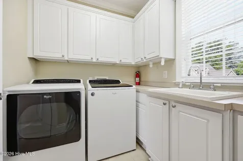 1190 Windbrooke Drive Grimesland NC 27837