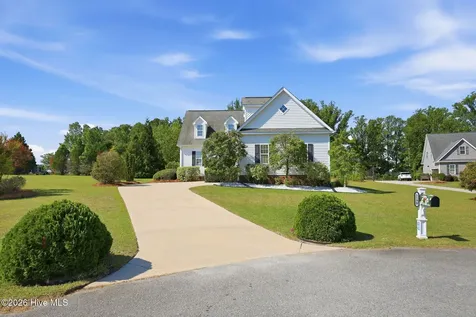 1190 Windbrooke Drive Grimesland NC 27837