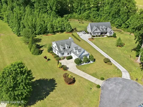 1190 Windbrooke Drive Grimesland NC 27837