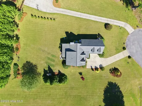 1190 Windbrooke Drive Grimesland NC 27837