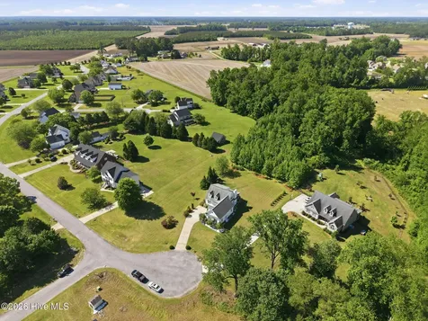 1190 Windbrooke Drive Grimesland NC 27837
