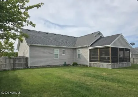 112 Bay Leaf Drive Currituck NC 27929