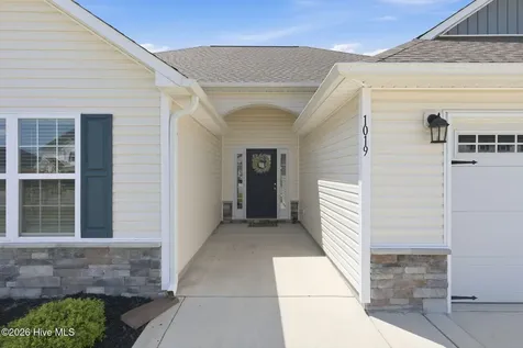 1019 Blue Water Boulevard New Bern NC 28562