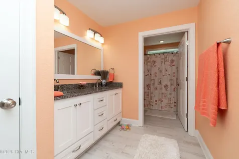 111 Belle View Currituck NC 27929