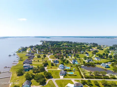 111 Belle View Currituck NC 27929
