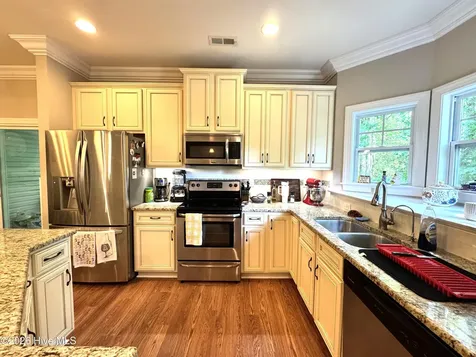 123 Vista Lane Hampstead NC 28443