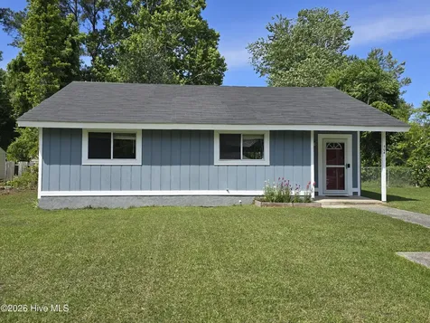504 Dennis Road Jacksonville NC 28546