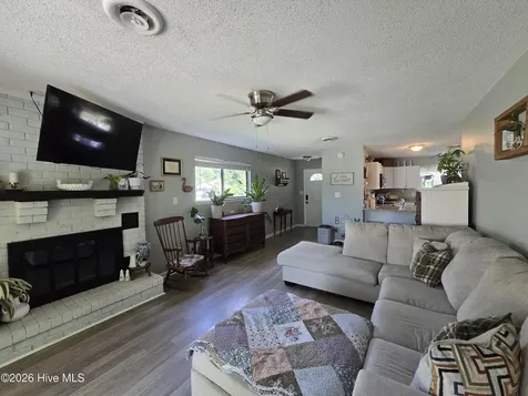 504 Dennis Road Jacksonville NC 28546