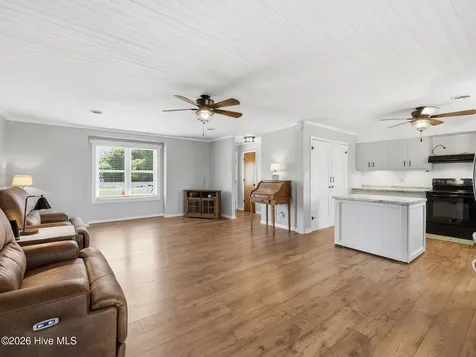 534 Waters Road Jacksonville NC 28546