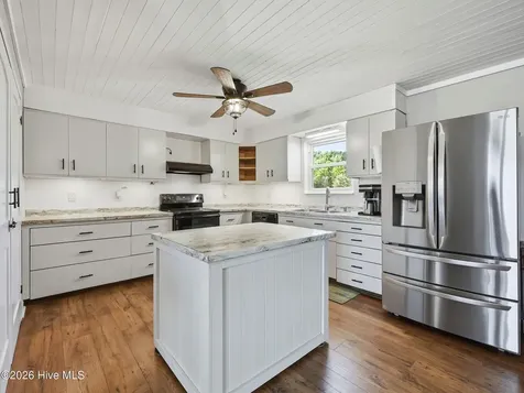 534 Waters Road Jacksonville NC 28546