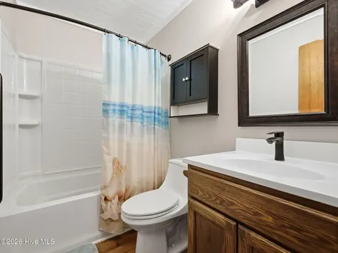 534 Waters Road Jacksonville NC 28546