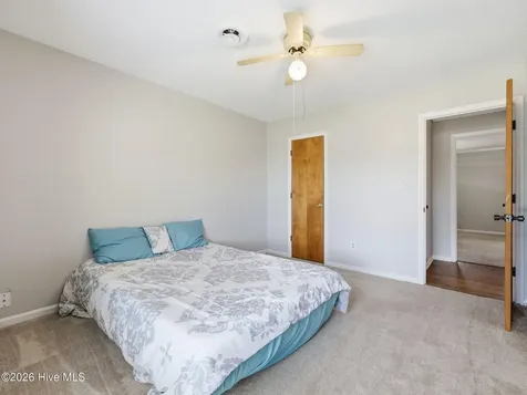 534 Waters Road Jacksonville NC 28546