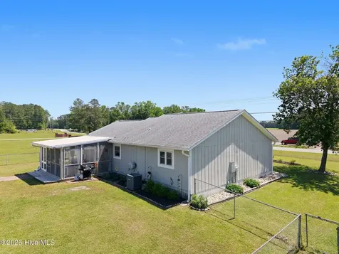 534 Waters Road Jacksonville NC 28546