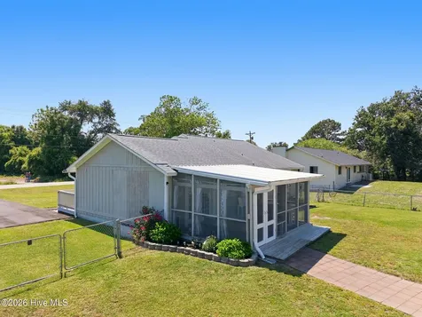 534 Waters Road Jacksonville NC 28546