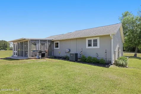534 Waters Road Jacksonville NC 28546