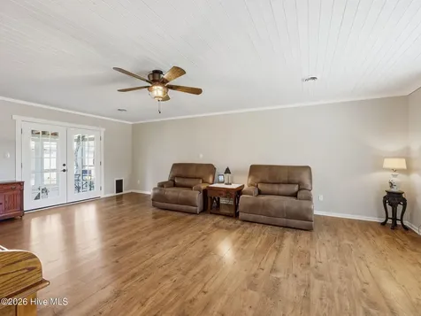534 Waters Road Jacksonville NC 28546