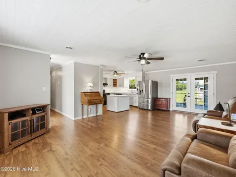 534 Waters Road Jacksonville NC 28546