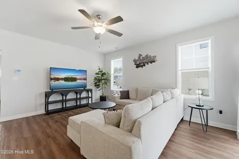 209 Shallowbag Bay Lane Jacksonville NC 28546