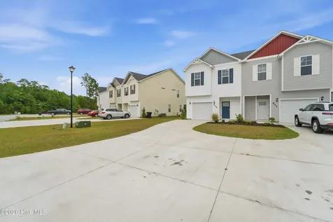 209 Shallowbag Bay Lane Jacksonville NC 28546