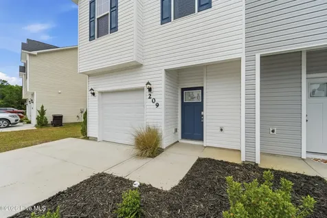 209 Shallowbag Bay Lane Jacksonville NC 28546