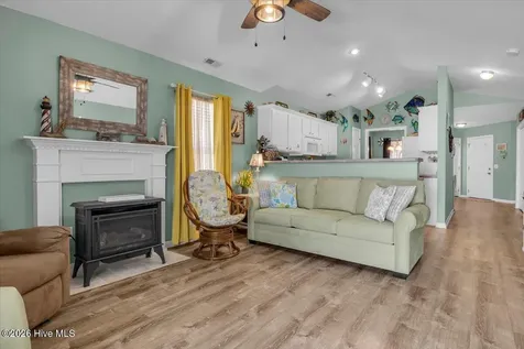 4286 River Birch Drive Southport NC 28461