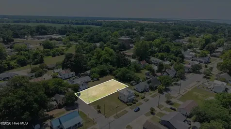 202 E Albemarle Street Edenton NC 27932