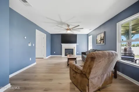 216 Sunny Lake Road Moyock NC 27958
