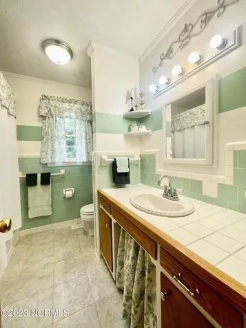 322 Forest Grove Avenue Jacksonville NC 28540