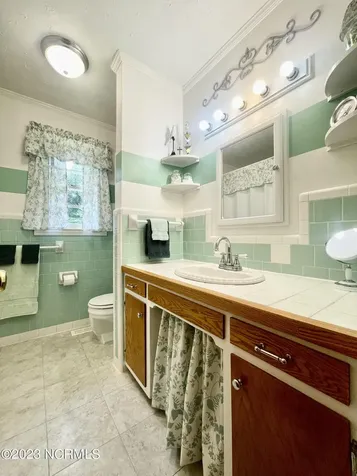 322 Forest Grove Avenue Jacksonville NC 28540