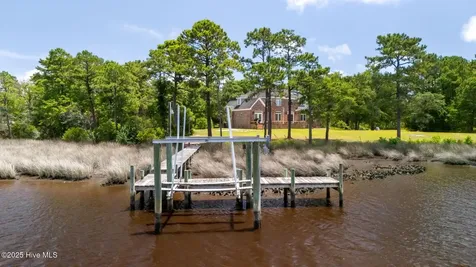 421 Old Swansboro Road Newport NC 28570