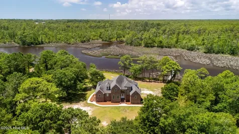 421 Old Swansboro Road Newport NC 28570