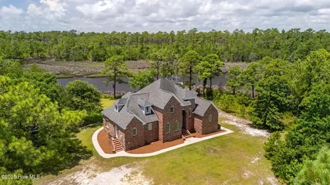 421 Old Swansboro Road Newport NC 28570