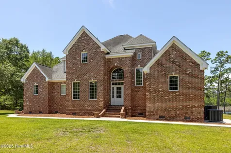 421 Old Swansboro Road Newport NC 28570