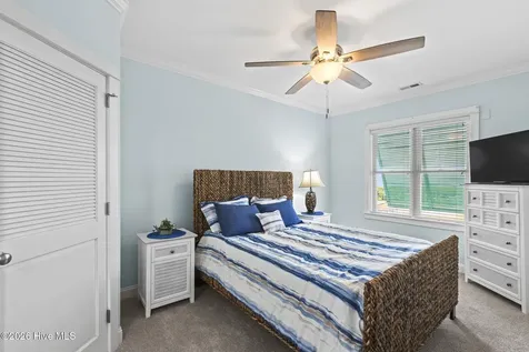 112 Oakleaf Drive Pine Knoll Shores NC 28512