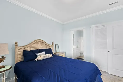 112 Oakleaf Drive Pine Knoll Shores NC 28512