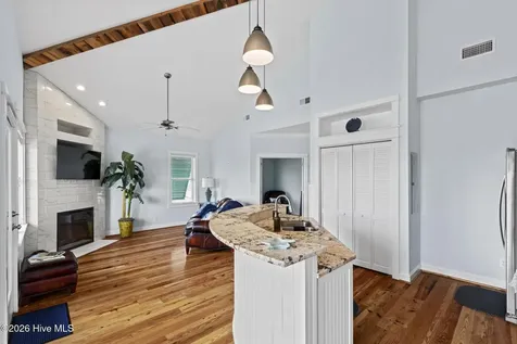 112 Oakleaf Drive Pine Knoll Shores NC 28512