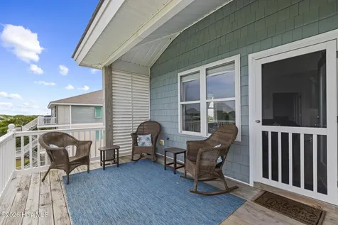 112 Oakleaf Drive Pine Knoll Shores NC 28512