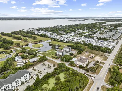 112 Oakleaf Drive Pine Knoll Shores NC 28512