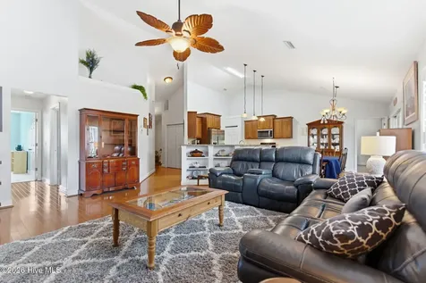 206 Heartwood Drive Hampstead NC 28443